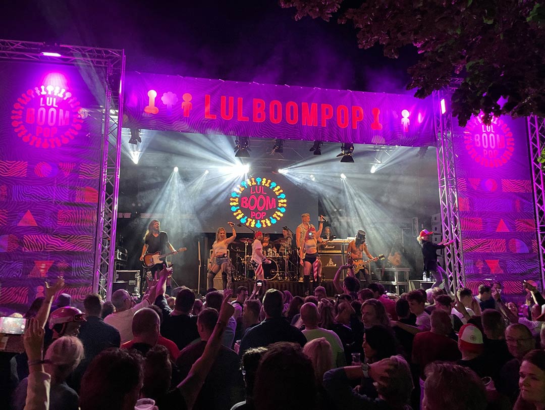 podium lulboompop festival oss